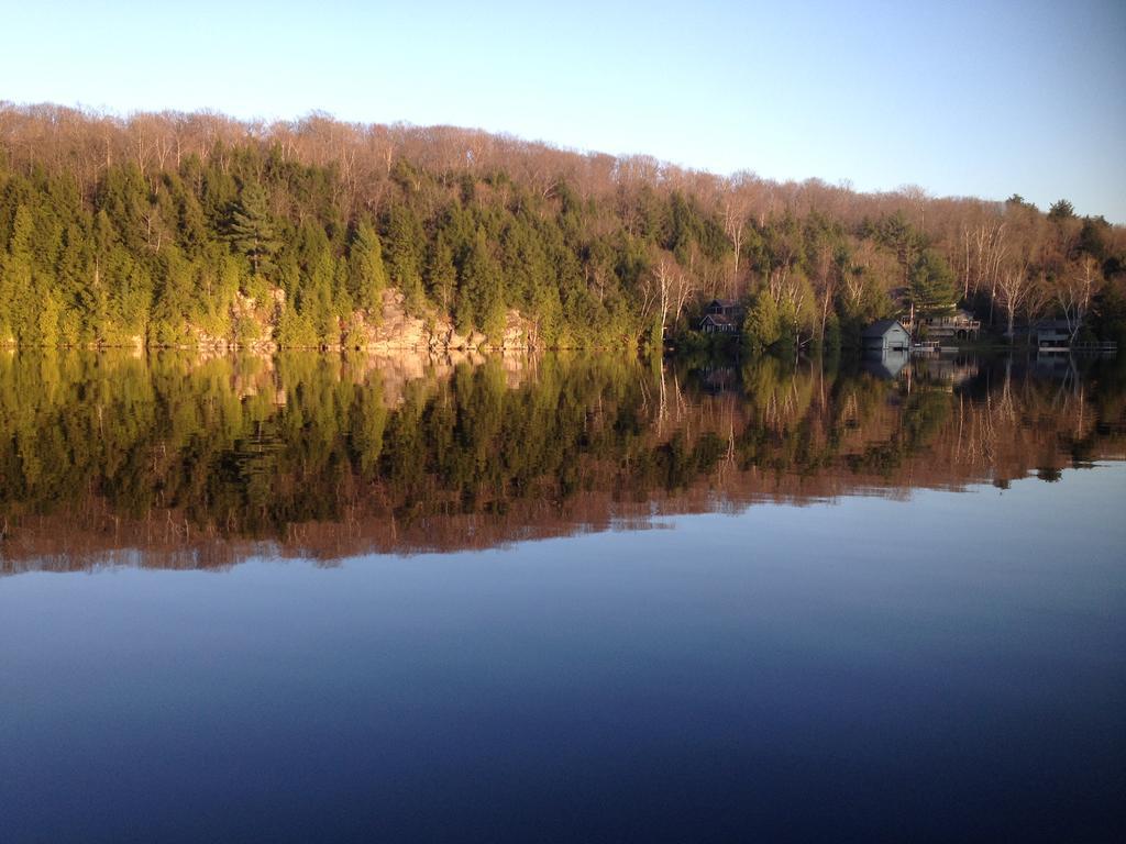 Little Hawk Resort & Marina Algonquin Highlands Экстерьер фото